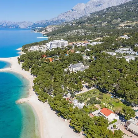 With A Parking Space - 6729 Apartment Makarska